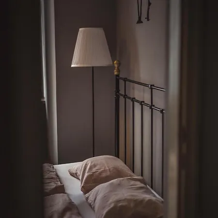 4 Friends אכסניה *